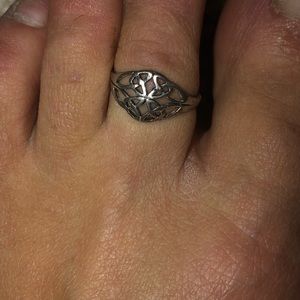 Super cute adjustable sterling silver toe ring